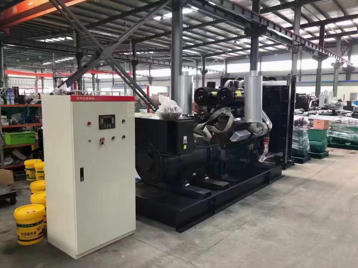 头屯河柴油发电机运行时的噪音和振动水平如何?