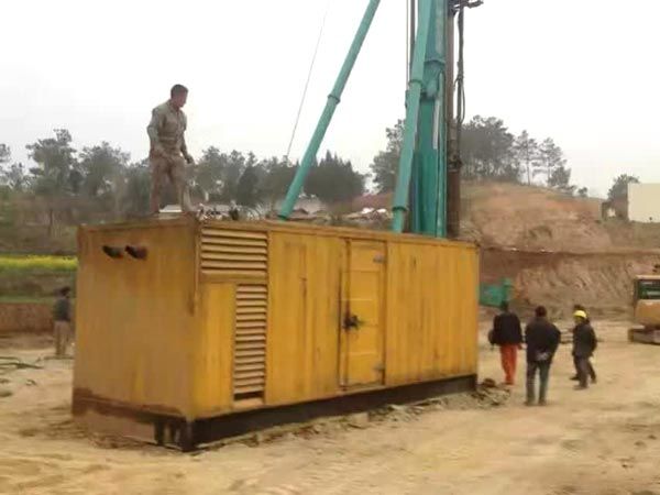 头屯河如何判断水冷式机油散热器密封件是否需要更换？